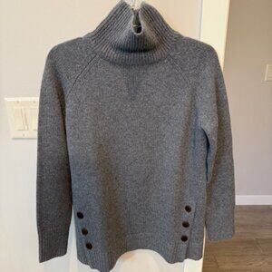 Garnet Hill Grey Side-Button Cashmere T-Neck Sweater - Extra Small